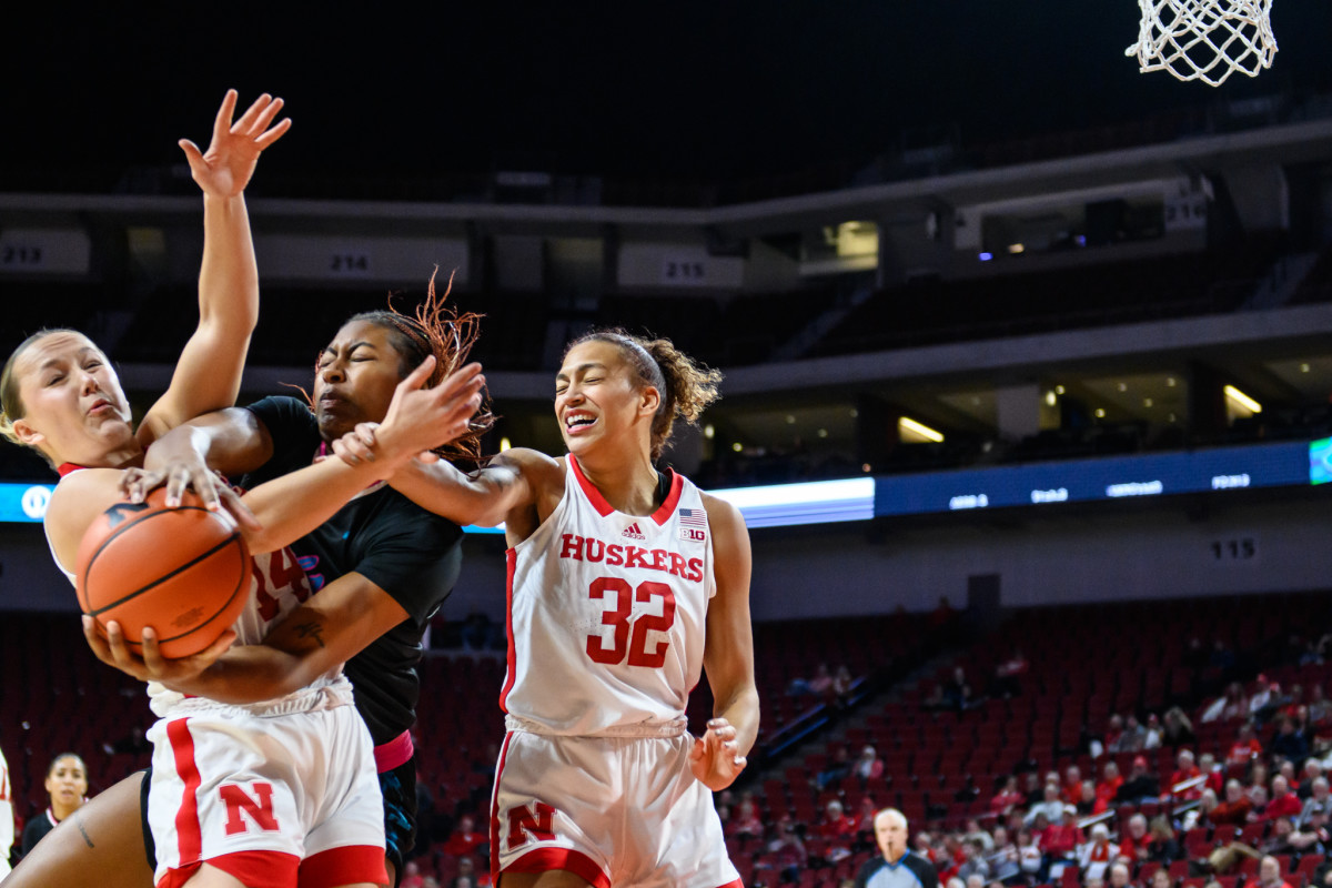 09_Callin Hake, Kendal Coley_WBB vs FAU 1129
